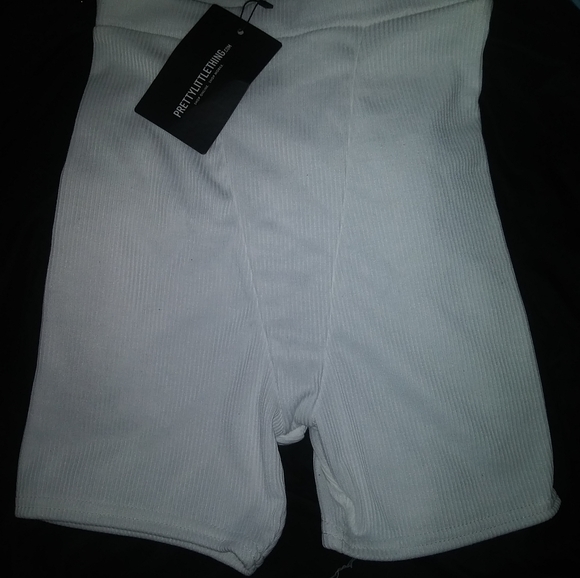 PLT Ribbed Shorts - Picture 2 of 3